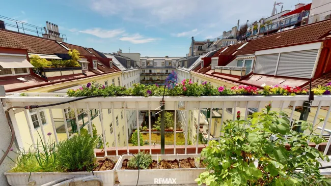 DG-Wohnung mit hofseitiger Terrasse im Herzen von Wien nahe U2/Schottentor - Titelbild