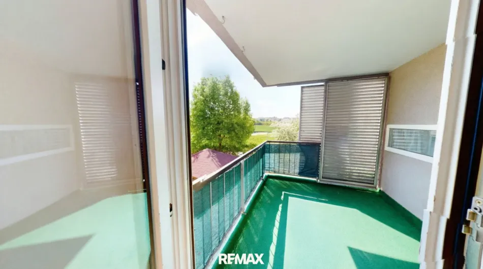 Loggia-Wohnung im 1. Liftstock mit Grünblick in Kaiserebersdorf beim Leberberg - Titelbild