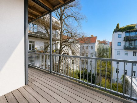 Großzügige City Residence mit zentrumsnahem Altbaucharme, Freifläche & Grünblick