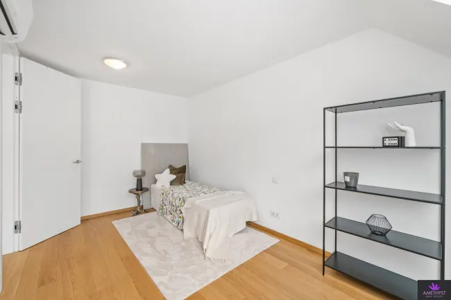 Schlafzimmer untere Ebene - Schlafbereich