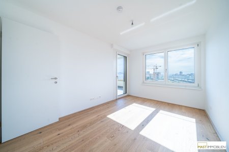 *Erstbezug* 2-Zimmer Wohnung im 7. Liftstock!