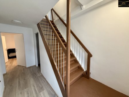 Modernisiertes 4-Zi.-Doppelhaushälfte in ruhiger Lage – mit Option auf Vergrößerung eines Zimmers und der Terrasse