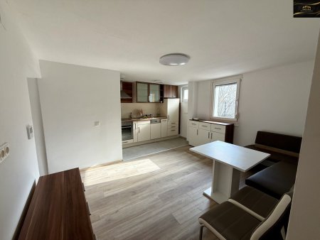 Modernisiertes 4-Zi.-Doppelhaushälfte in ruhiger Lage – mit Option auf Vergrößerung eines Zimmers und der Terrasse