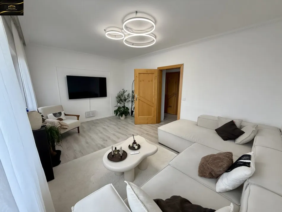 Zweigeschossige Maisonette-Dachgeschosswohnung in Neunkirchen - Titelbild