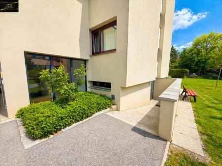 **Großzügige 3-Zimmer-Wohnung nahe Panoramapark**