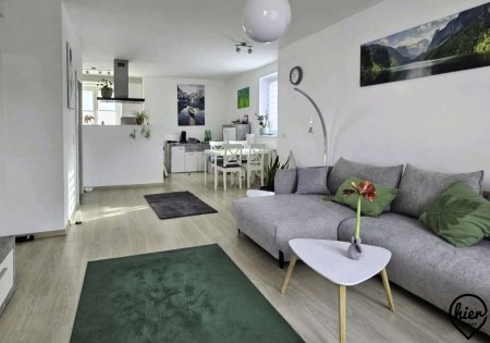 Ruhige 3-Zimmer-Wohnung in Straßgang – großer Sonnenbalkon & Garage | Ideal für Paare/Familien