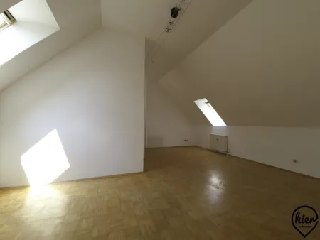 Mureck Hauptplatz: DG-Wohnung in Ruhelage