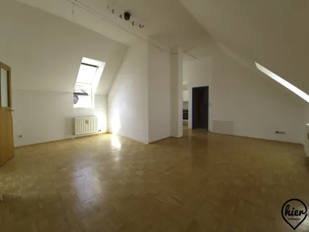 Mureck Hauptplatz: DG-Wohnung in Ruhelage