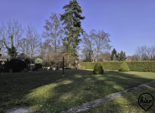 Großzügige Liegenschaft mit Entwicklungspotenzial – ca. 2.000 m² Grundstück in Graz-Wetzelsdorf - Titelbild