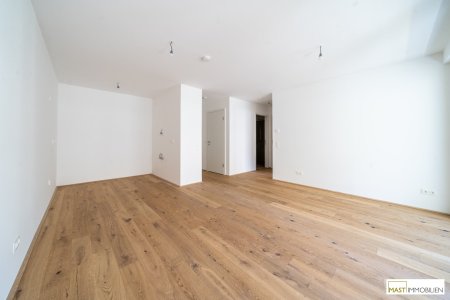 *Sofortbezug* Helle 2-Zimmer Wohnung mit Loggia im 5. Obergeschoss!