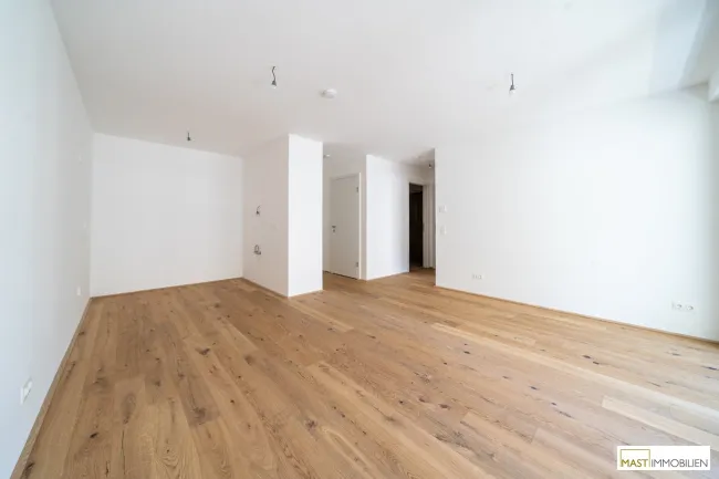 *Sofortbezug* Helle 2-Zimmer Wohnung mit Loggia im 5. Obergeschoss! - Bild