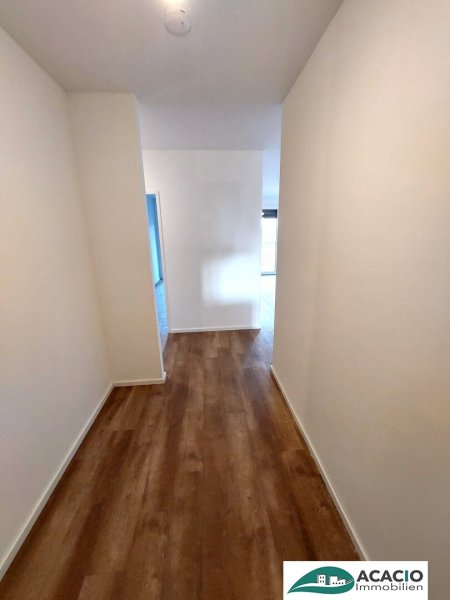 3-Zimmerwohnung in neuer Wohnhausanlage mit großer Loggia und tollem Ausblick auf Grünanlage mit toskanischem Flair - Neubau - Erstbezug - Tiefgarage vorhanden