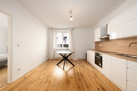 Hochwertig kernsaniert - 2 Zimmer - bereit für den Einzug!