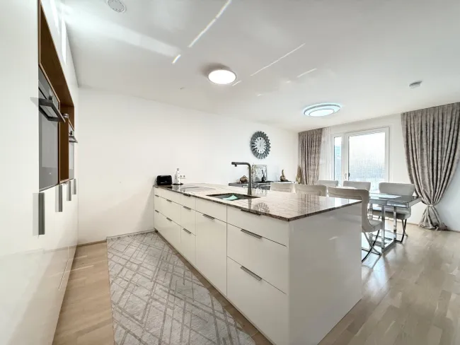 EFFIZIENTES WOHNEN FÜR FAMILIEN! NEUBAU im GRÜNEN aus 2022! - Bild