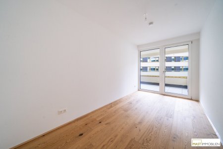 "Bezugsfertig" 3-Zimmer Wohnung mit großzügiger Freifläche im 5. Obergeschoss!
