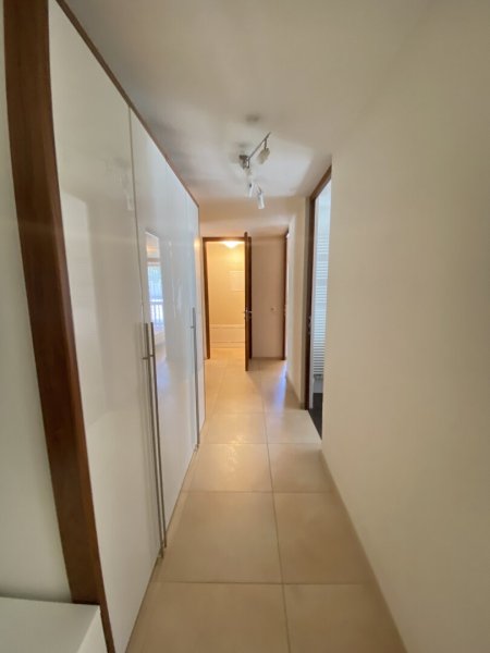 Ihr neues Zuhause in St. Anton im Montafon – Möblierte 3-Zimmerwohnung mit Balkon und zwei Tiefgaragenplätzen zu vermieten!