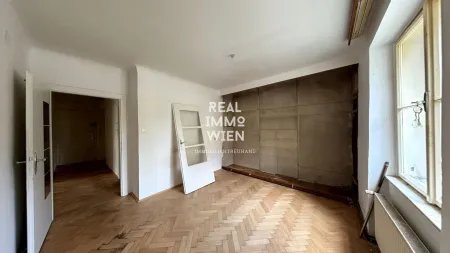 Sanierungsbedürftige 3-Zimmer-Wohnung in Baden – Ihr individuelles Wohnprojekt mit großem Potenzial!