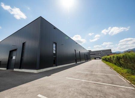 Ihr neuer Logistik-Standort am Millennium Park Lustenau: 557 m² große Lagerhalle zu vermieten!
