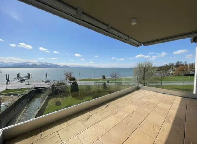 Direkte Seelage: Hochwertige 4-Zimmerwohnung, Traum-Seeblick in Lochau zum mieten! - Titelbild