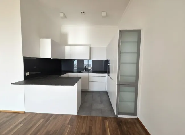 Direkte Seelage: Hochwertige 4-Zimmerwohnung, Traum-Seeblick in Lochau zum mieten! - Bild
