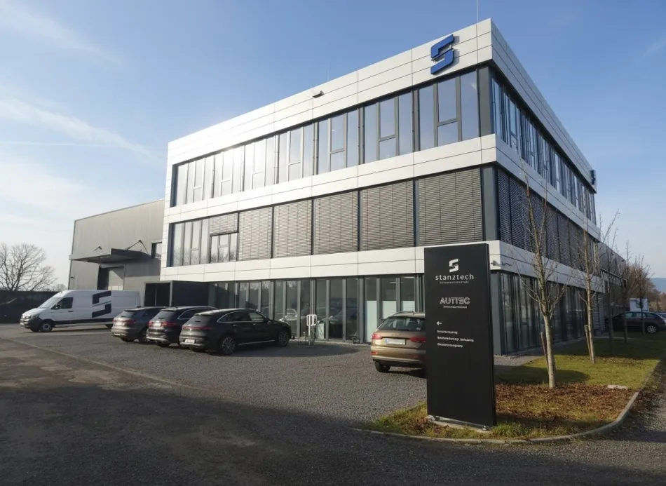 Ihr neuer Business-Standort am Millenium-Park Lustenau: 245 m² große Bürofläche zu vermieten! - Titelbild