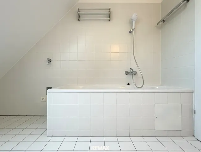 1. Dachgeschoss - Badewanne