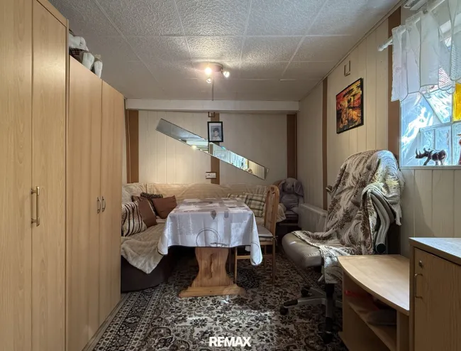 Unter der Garage - Zimmer