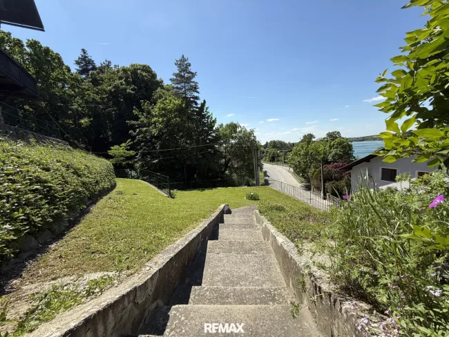 Treppe zum Vorgarten