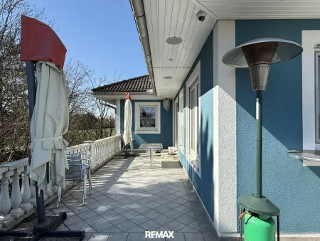 Terrasse bei Wohnzimmer