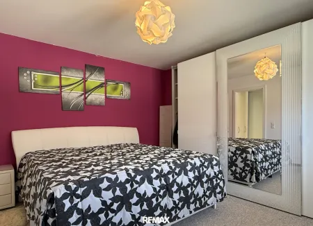 Schlafzimmer 1