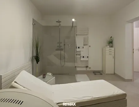 Wellnessraum mit Dusche - Untergeschoss