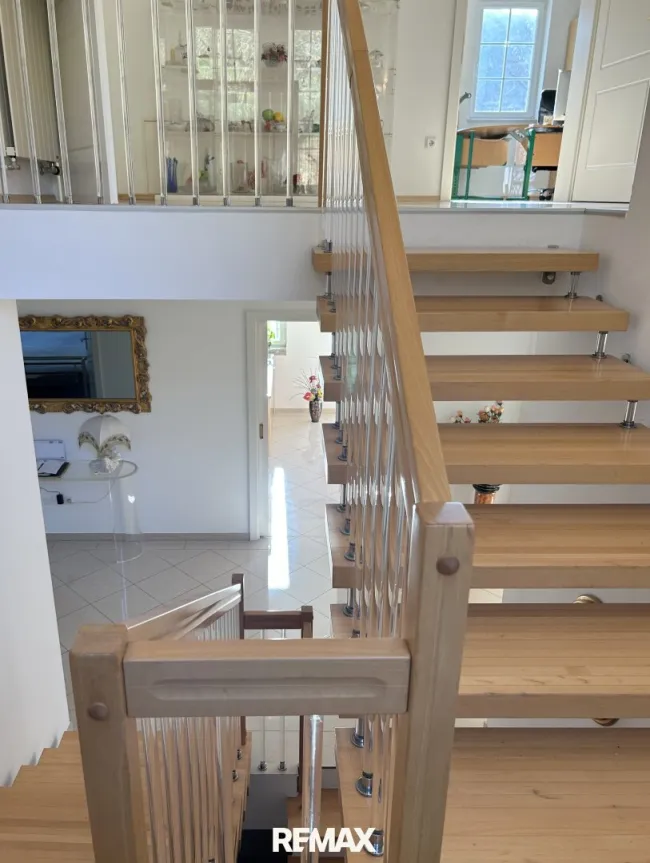 Stiege zum Obergeschoss