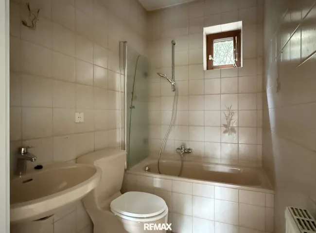 Erdgeschoss - Badezimmer