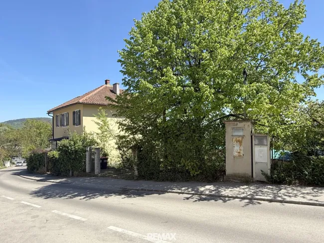 Straßenansicht