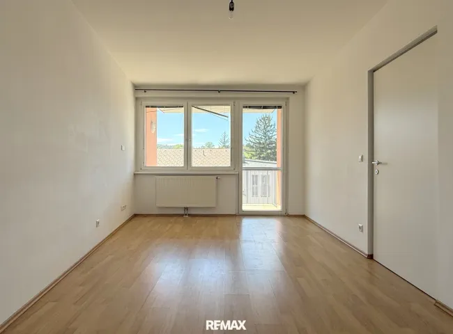 Zimmer 2 mit Balkonzugang