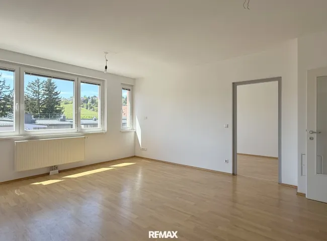 Wohnzimmer zu Zimmer 1