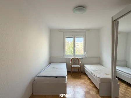 Schlafzimmer 1