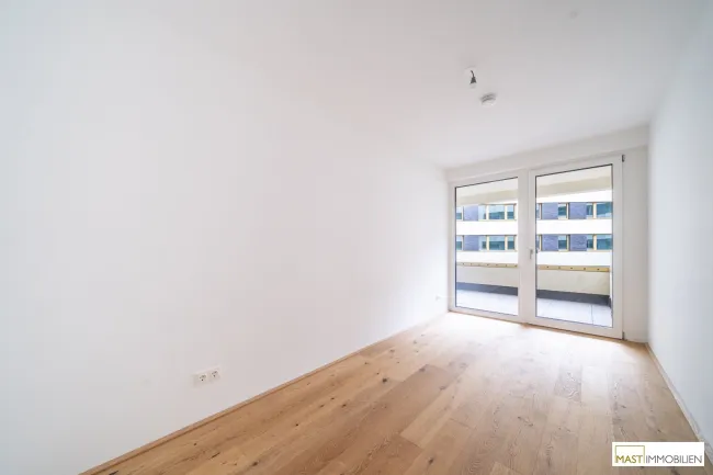 *Erstbezug* 3-Zimmer Wohnung mit über 12qm Freifläche! - Bild