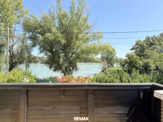 Blick vom Balkon auf die Donau