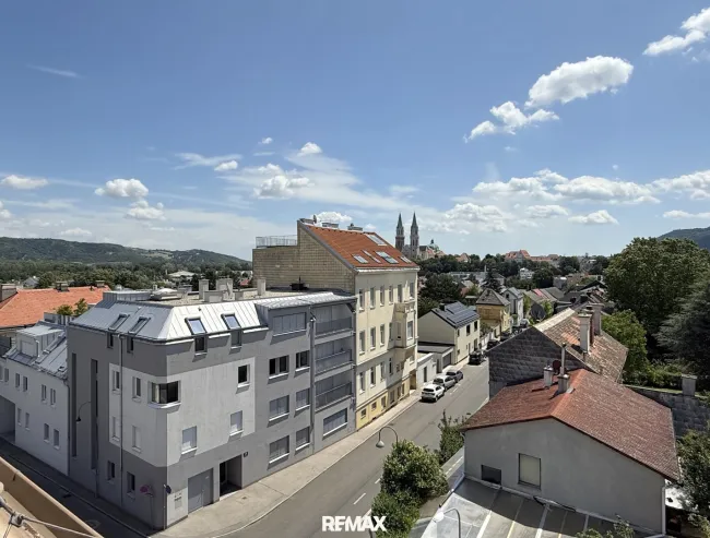 VERKAUFT - Von überall das Beste - Eigener Garten UND Ausblick zum Verlieben! - Bild