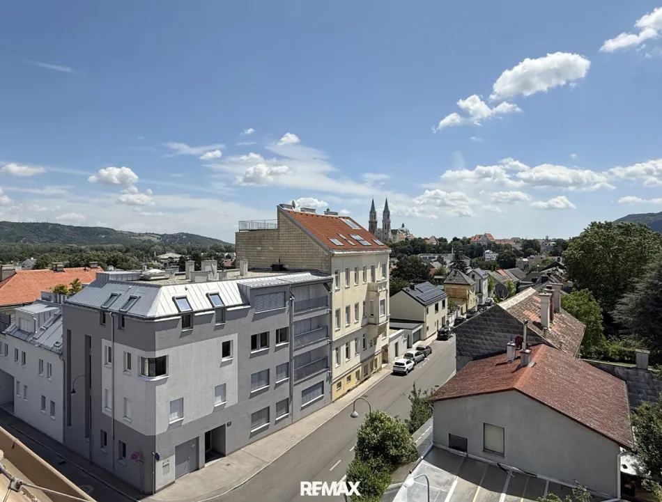 VERKAUFT - Von überall das Beste - Eigener Garten UND Ausblick zum Verlieben! - Bild