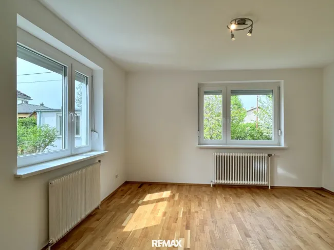 VERKAUFT - 7 große Zimmer! - Bild