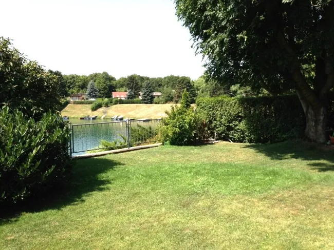 Wohnen, wo andere Urlaub machen Einfamilienhaus am Reiterer Badesee, nahe Wien Ferienhaus oder Hauptwohnsitz - Bild