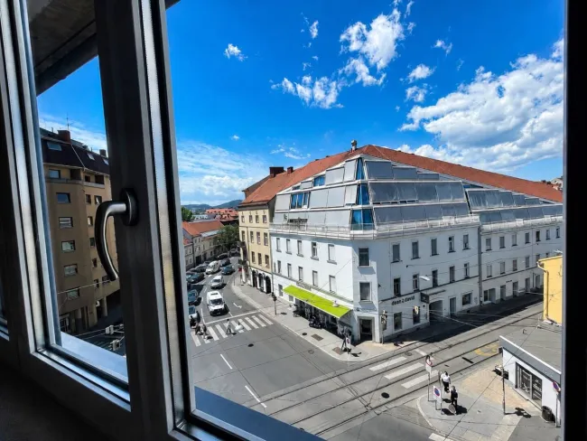 Charmante 2,5-Zimmer-Wohnung mit große Loggia in Bestlage von Graz – Grazbachgasse, 8010 Graz - Titelbild