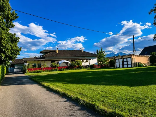 Nähe Klopeiner See! Wohnen, wo andere Urlaub machen – exklusives Landhaus mit etablierten Ferienapartments. - Bild