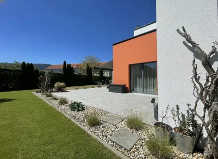 Nähe Hartberg - Pöllauberg - Designerhaus mit Panoramadachterrasse, zwei Wohneinheiten und Premium Garagenlösung Platz für 5 Autos - sehr interessant für Oldtimer oder Luxusautos