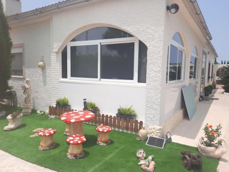 Spanien! Haus bzw. Finca in Costa Blanca, La Marina, mit Gästehaus, 5 Zimmer, Pool, Carport