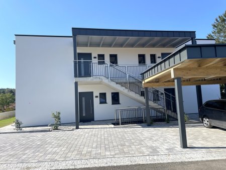 Arnfels! Exklusive Erdgeschoß Wohnung 70 m², 3 Zimmer, 1 Terrasse, Top Infrastruktur