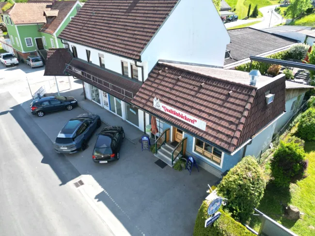 Stallhofen Top Lage, Bäckerei, Café, Firmenstandort, Geschäftslokal, Doppelhaus mit großem Potenzial, ca. 78,00 m², 4 Räume, Grund 287 m² - Titelbild
