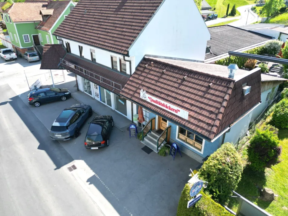 Stallhofen Top Lage, Bäckerei, Café, Firmenstandort, Geschäftslokal, Doppelhaus mit großem Potenzial, ca. 78,00 m², 4 Räume, Grund 287 m² - Titelbild